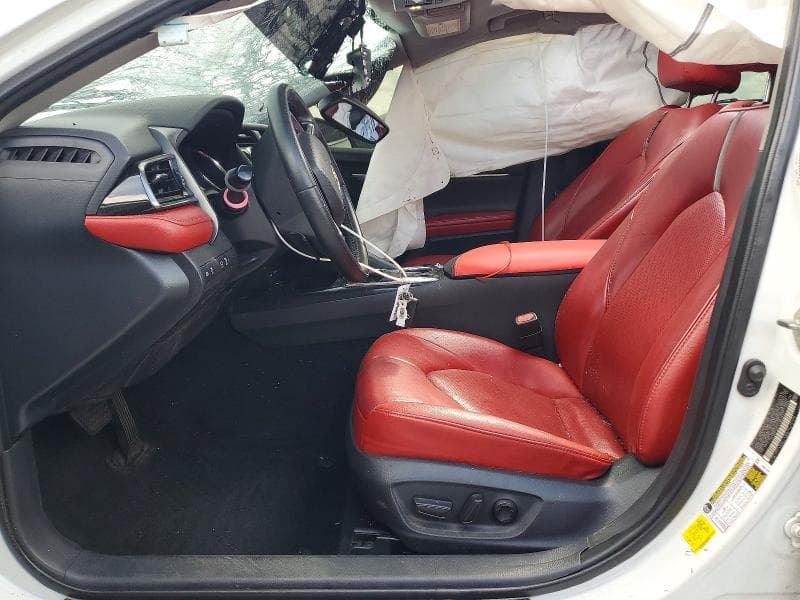 2020 TOYOTA CAMRY XSE 7