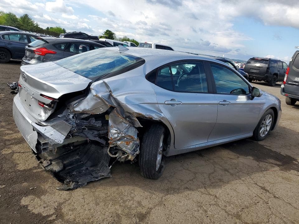 2025 TOYOTA CAMRY LE 3