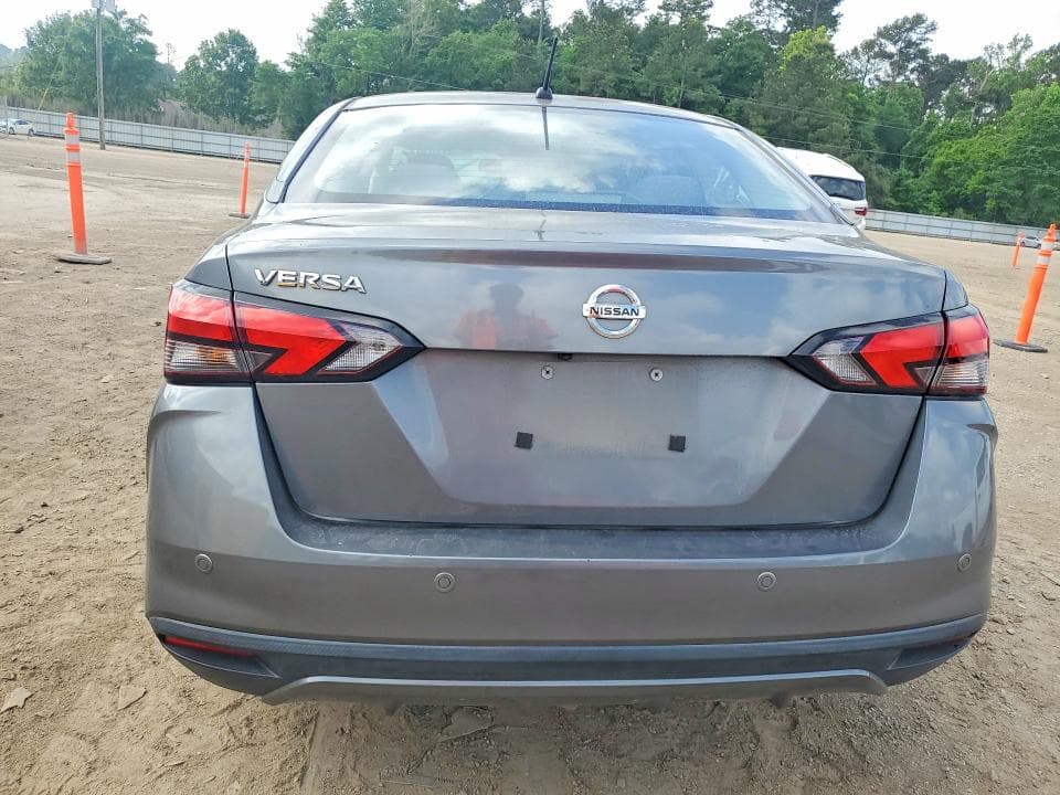 2021 NISSAN VERSA 1.6 BASE 6