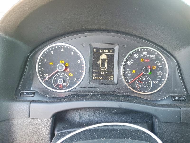 2016 VOLKSWAGEN TIGUAN S S 9