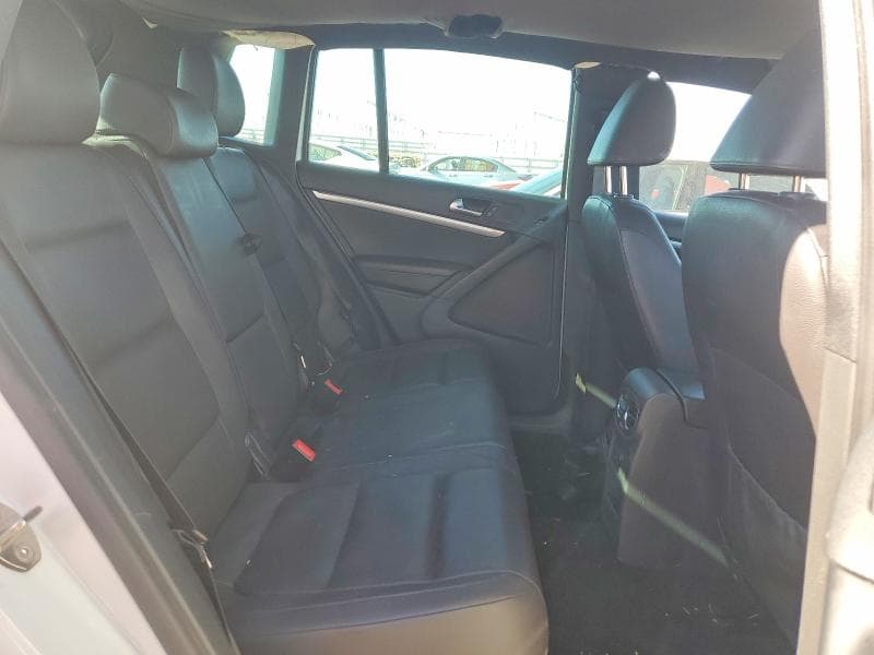 2016 VOLKSWAGEN TIGUAN S S 10