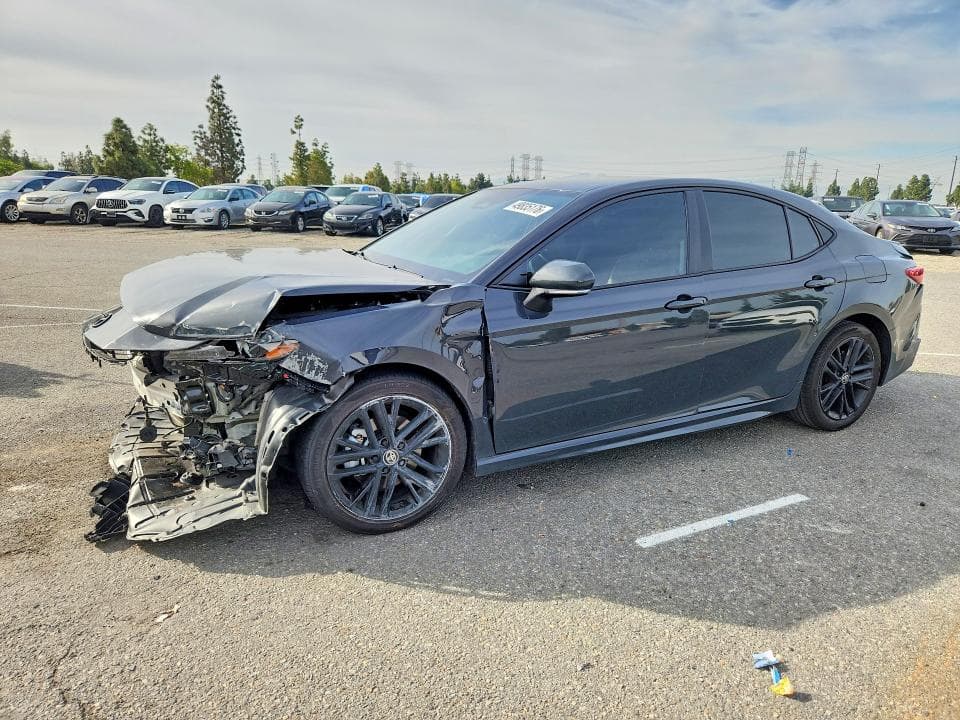 2025 TOYOTA CAMRY SE - 1