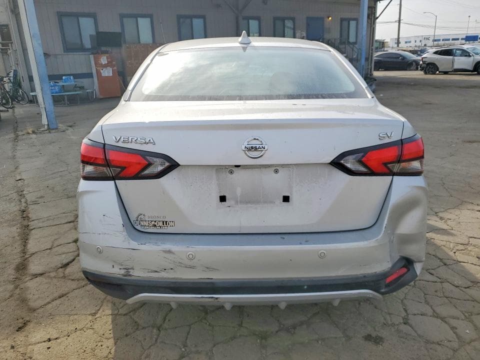 2020 NISSAN VERSA SV SV 6