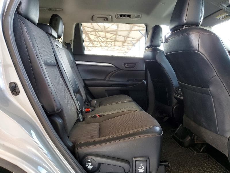 2019 TOYOTA HIGHLANDER LE PLUS LE PLUS 11