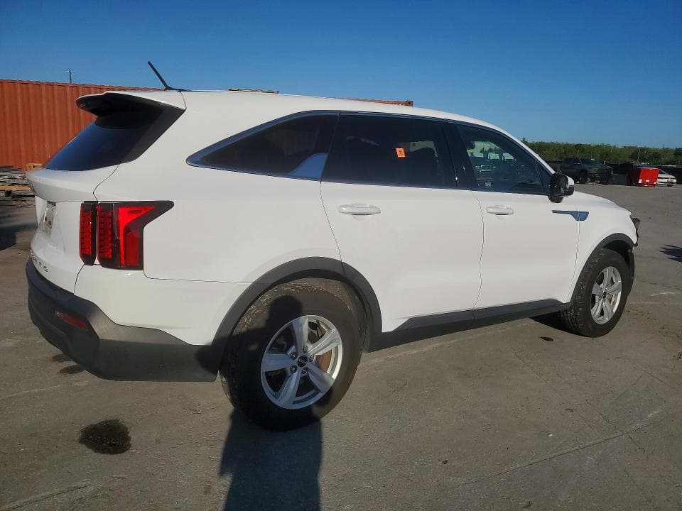 2022 KIA SORENTO LX 3