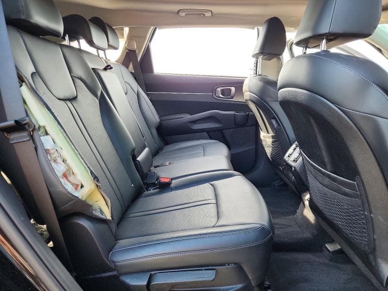 2024 KIA SORENTO S 11
