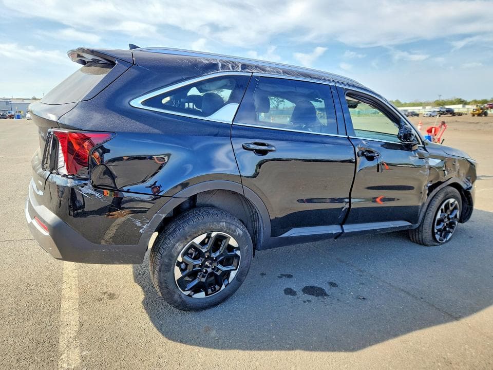 2024 KIA SORENTO S 3