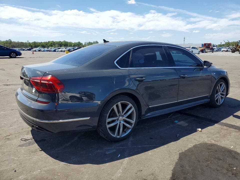 2017 VOLKSWAGEN PASSAT R-LINE 3