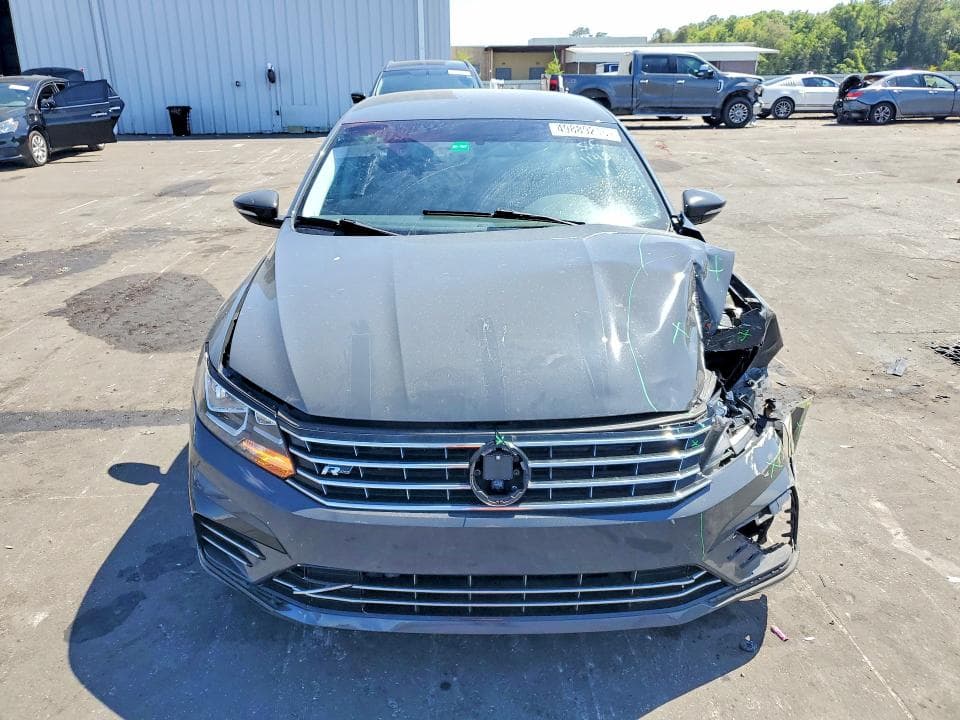 2017 VOLKSWAGEN PASSAT R-LINE 5