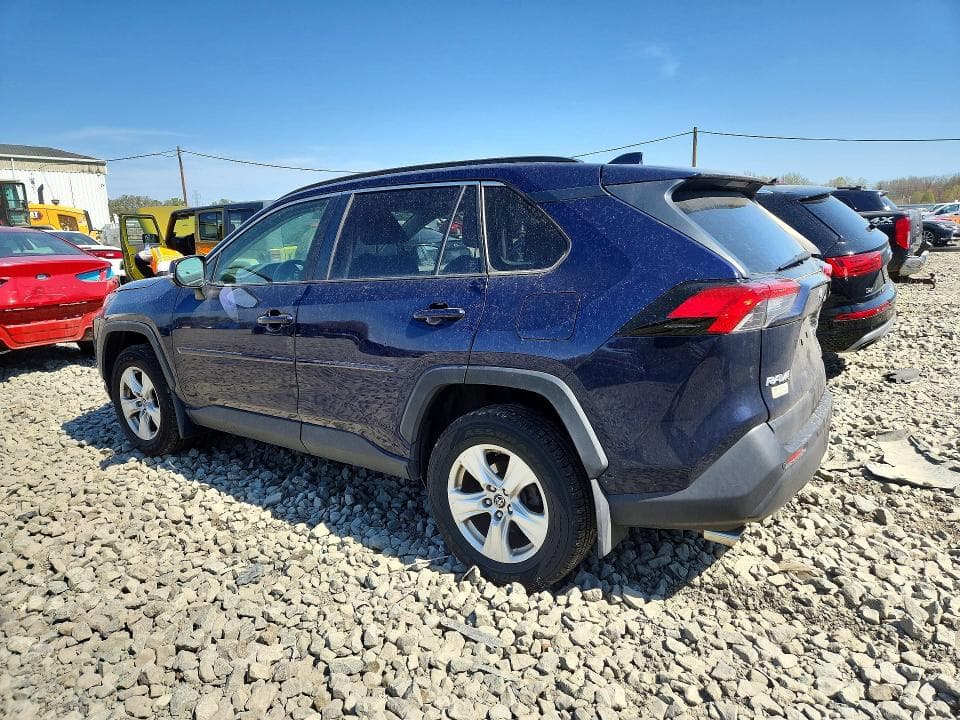 2019 TOYOTA RAV4 XLE XLE 3