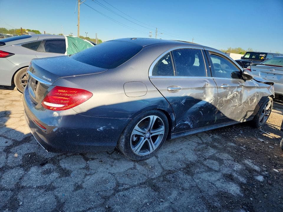 2017 MERCEDES-BENZ E 300 4MATIC 3