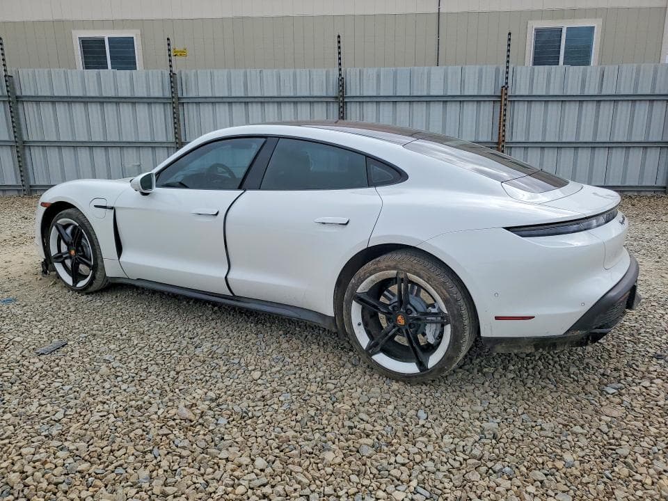 2020 PORSCHE TAYCAN TURBO 2