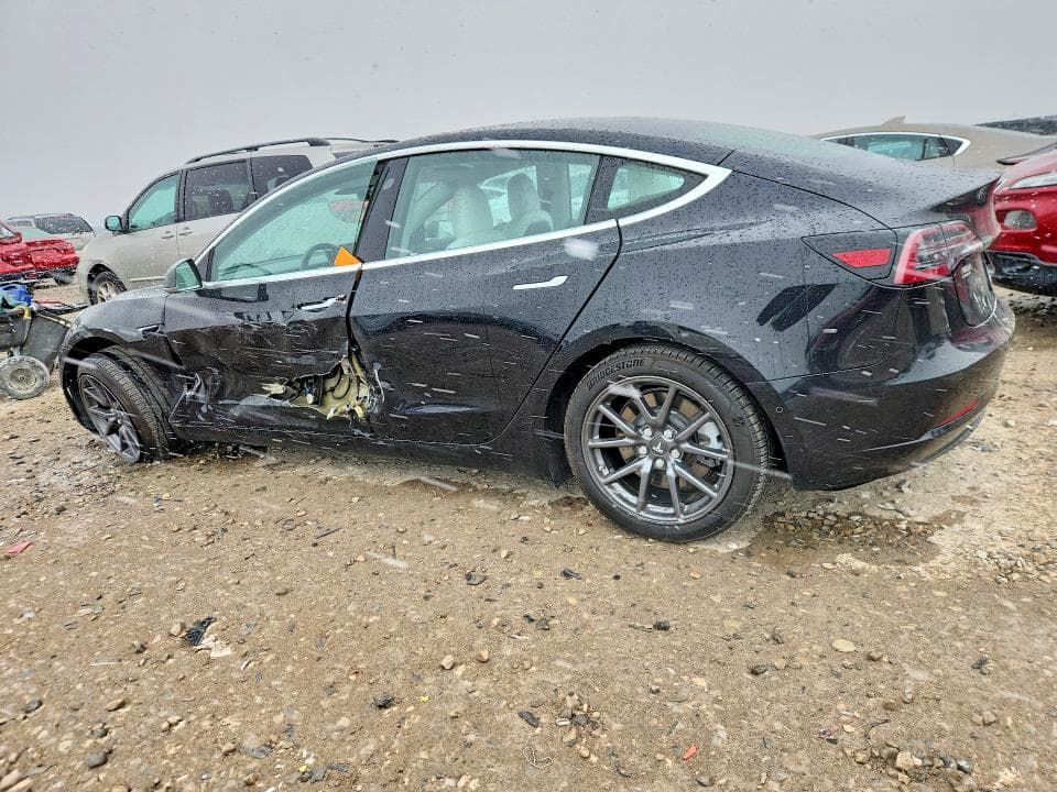 2018 TESLA MODEL 3 2