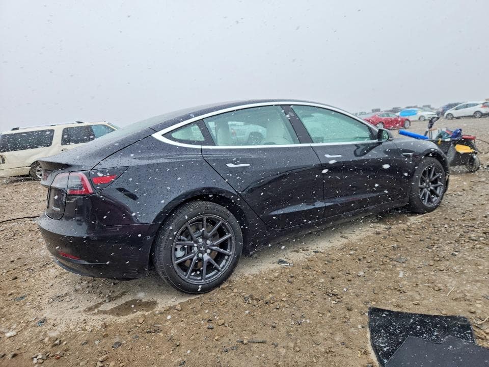 2018 TESLA MODEL 3 3