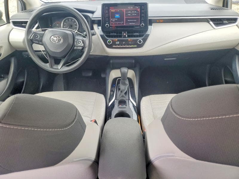 2022 TOYOTA COROLLA LE LE 8