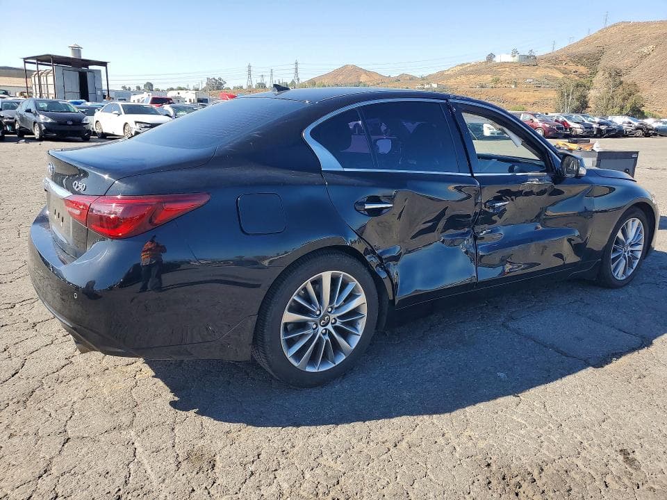 2023 INFINITI Q50 LUXE 3