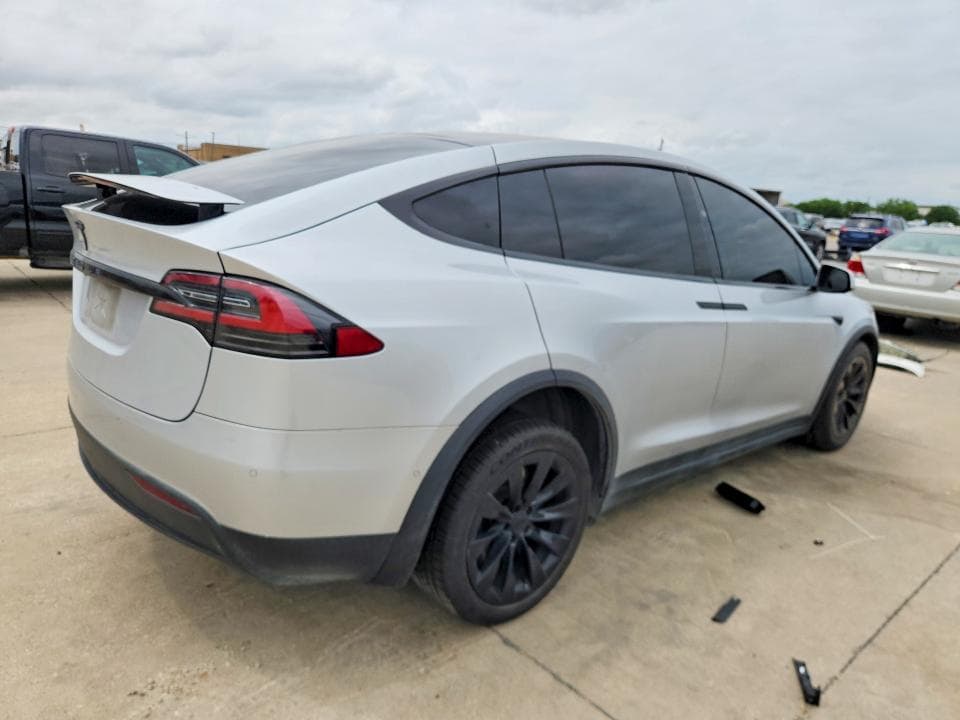 2017 TESLA MODEL X 3
