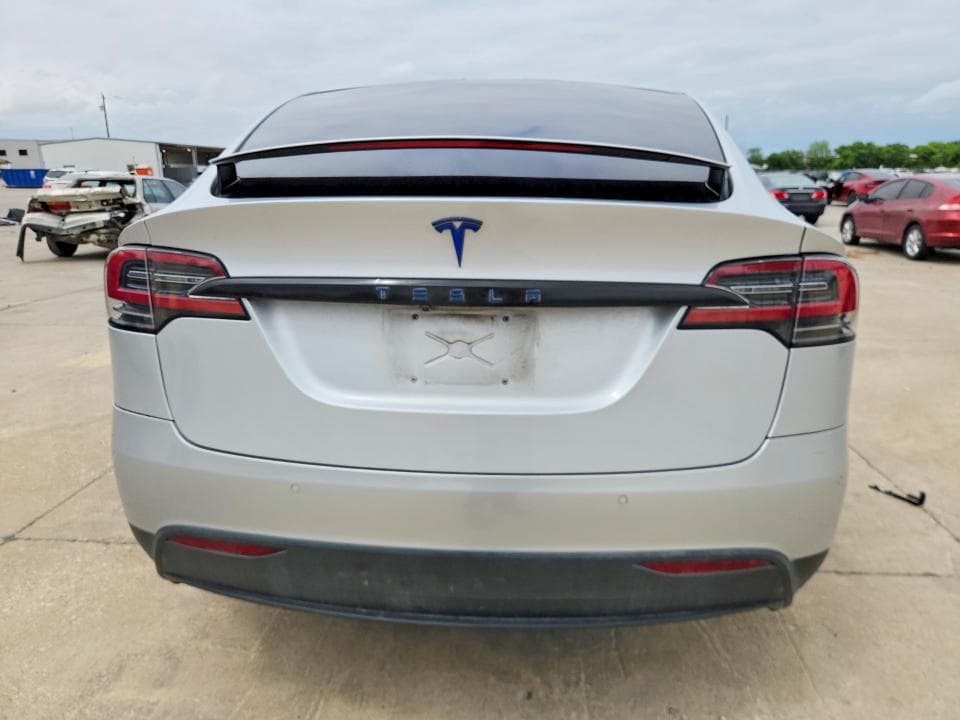 2017 TESLA MODEL X 6