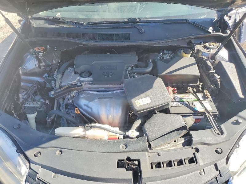 2017 TOYOTA CAMRY SE 11