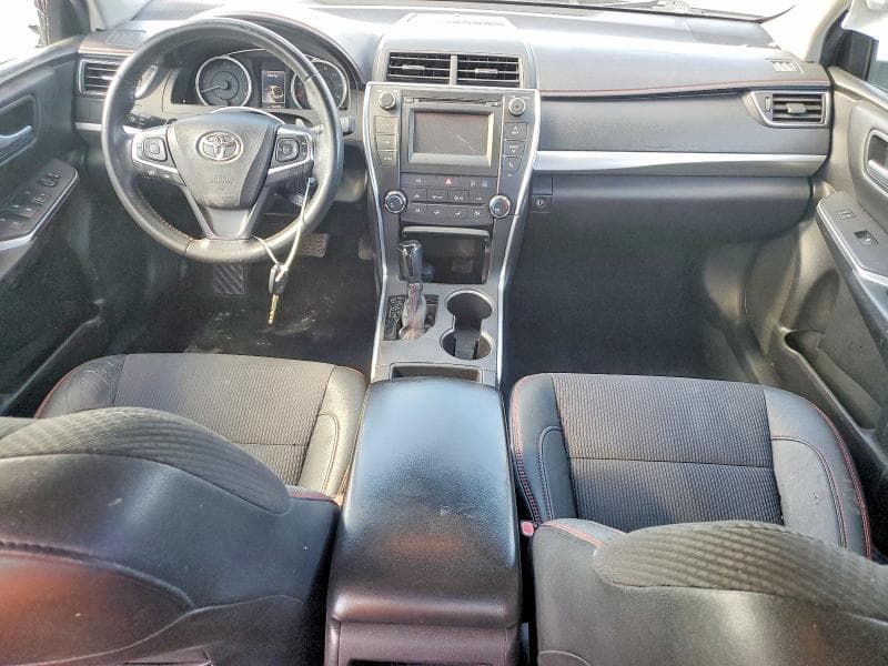 2017 TOYOTA CAMRY SE 8