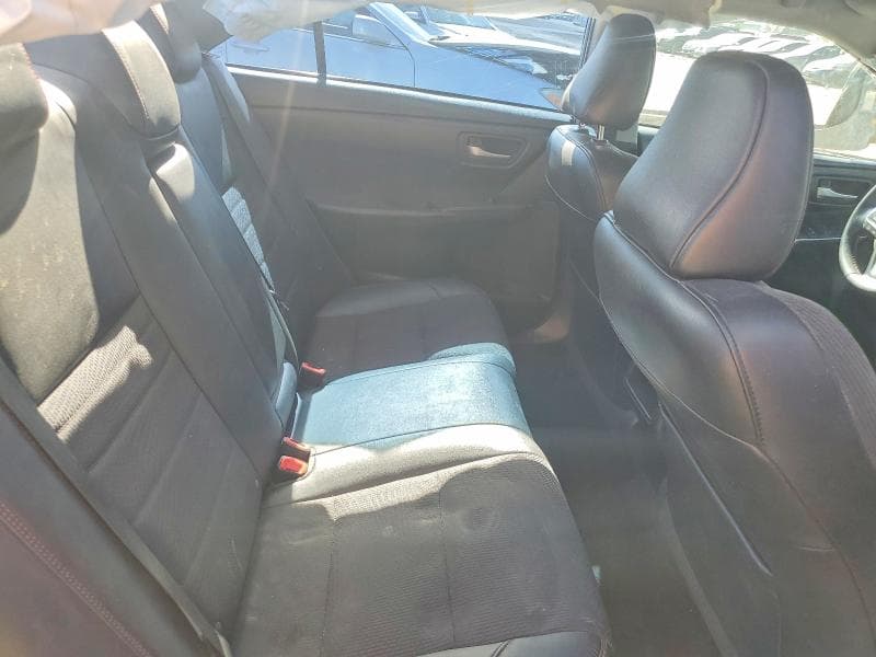 2017 TOYOTA CAMRY SE 10