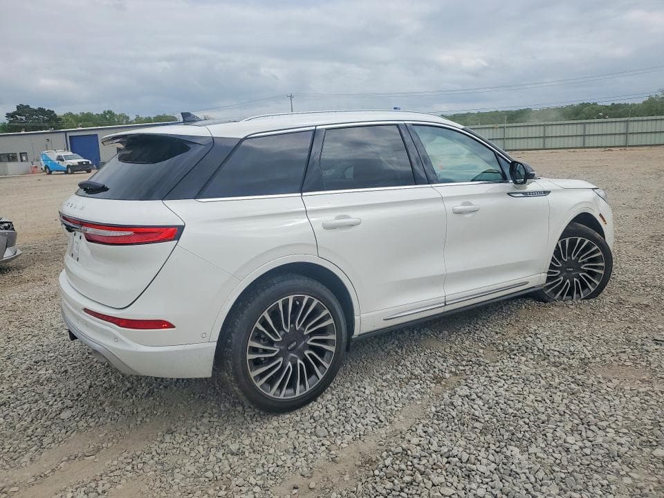 2022 LINCOLN CORSAIR RESERVE 3