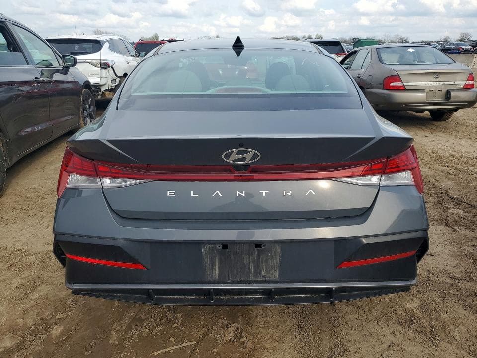 2024 HYUNDAI ELANTRA SEL SEL 6