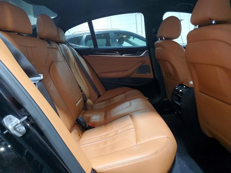 2020 BMW 540 XI 10
