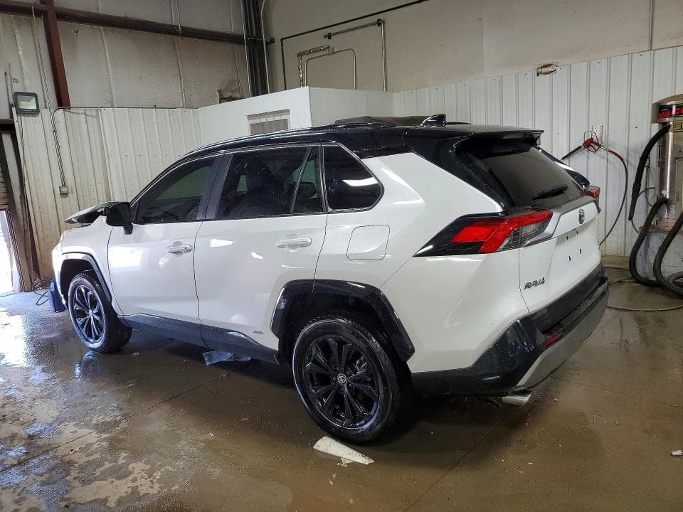 2024 TOYOTA RAV4 XSE 2