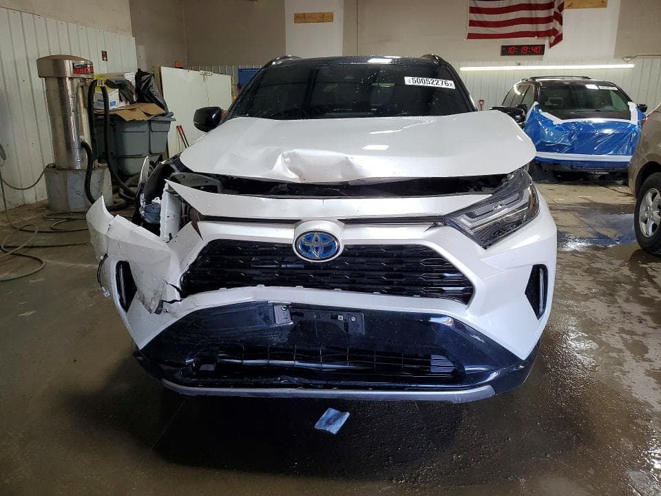 2024 TOYOTA RAV4 XSE 5