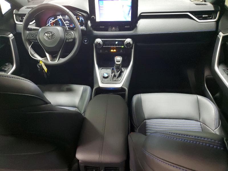 2024 TOYOTA RAV4 XSE 8