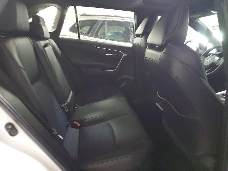 2024 TOYOTA RAV4 XSE 10