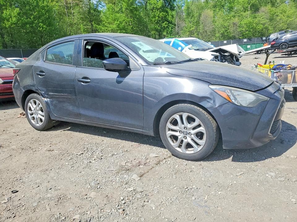 2017 TOYOTA YARIS 4