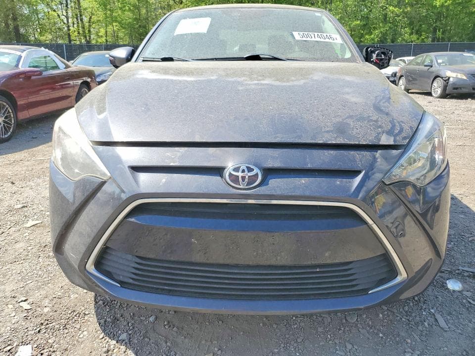 2017 TOYOTA YARIS 5