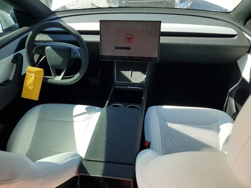 2026 TESLA MODEL Y 8