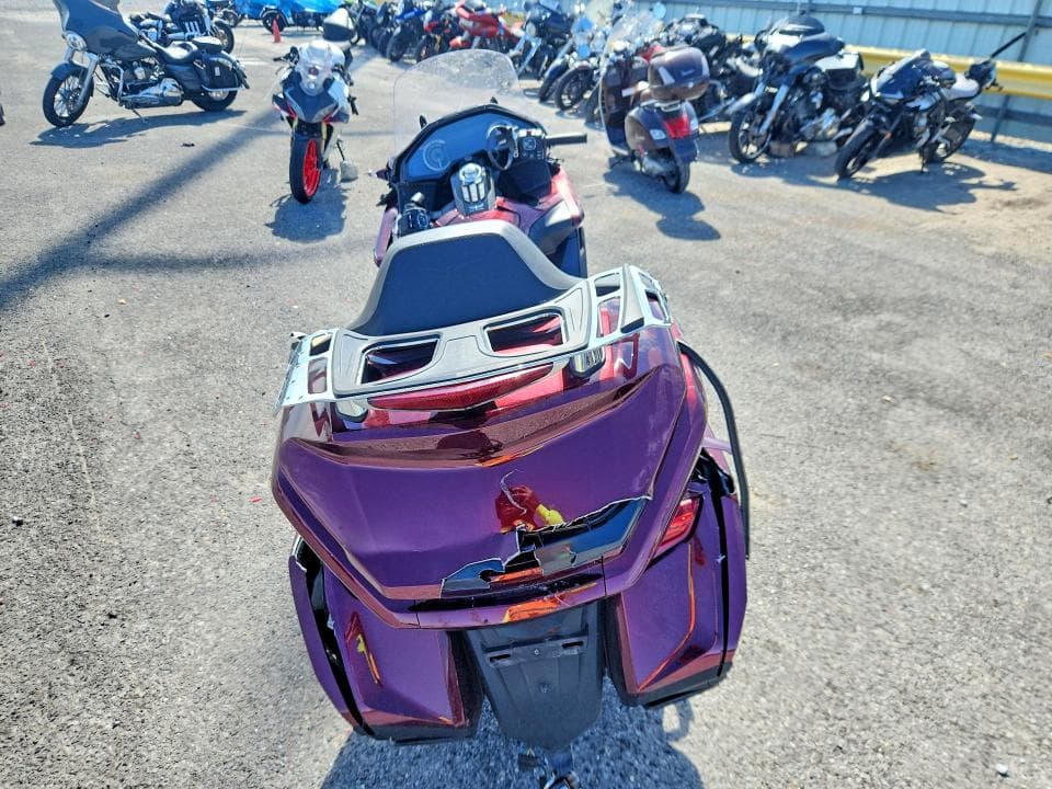 2025 HONDA GL1800 D 4