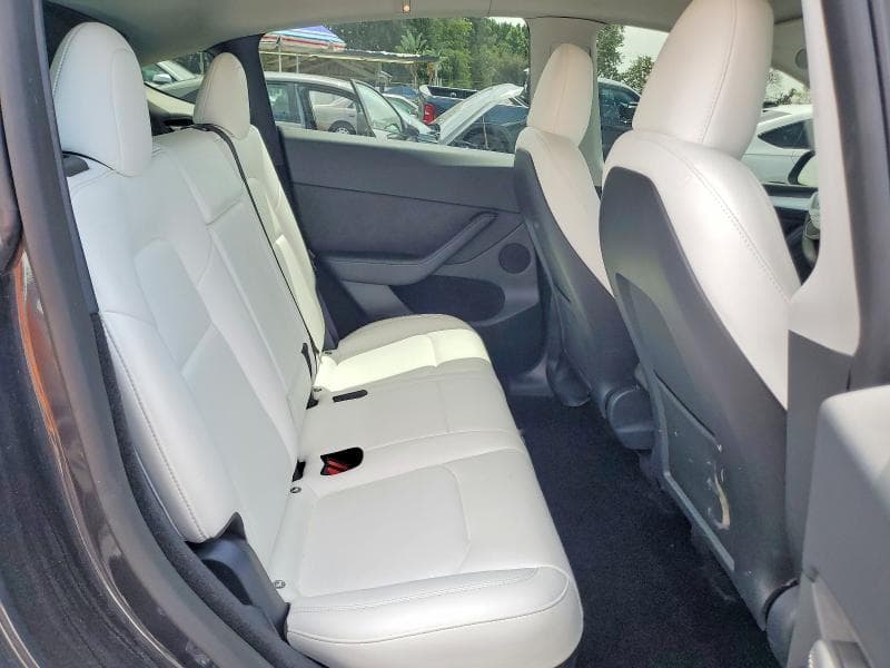 2024 TESLA MODEL Y 11