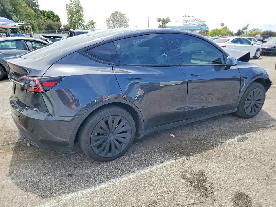 2024 TESLA MODEL Y 3