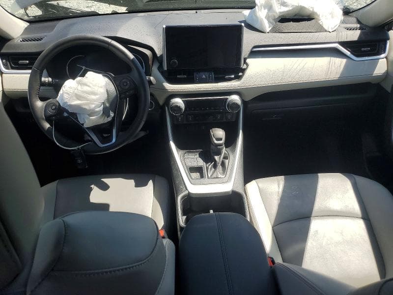 2024 TOYOTA RAV4 XLE PREMIUM 8