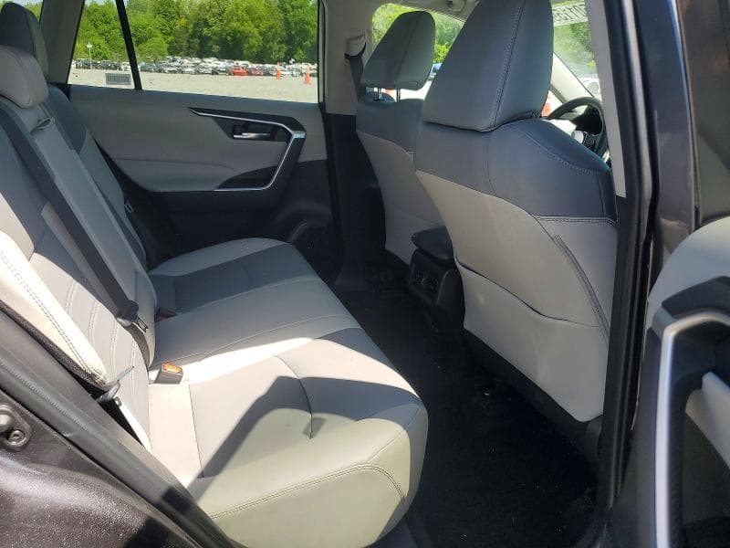 2024 TOYOTA RAV4 XLE PREMIUM 10