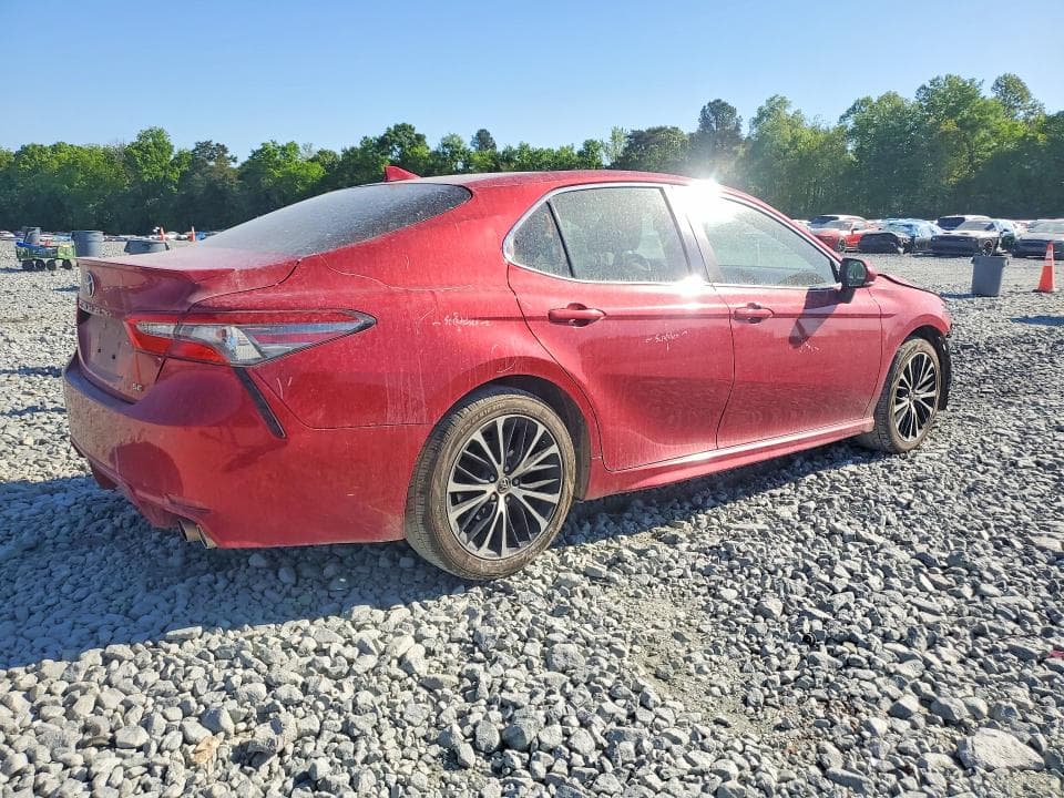 2019 TOYOTA CAMRY SE SE 3