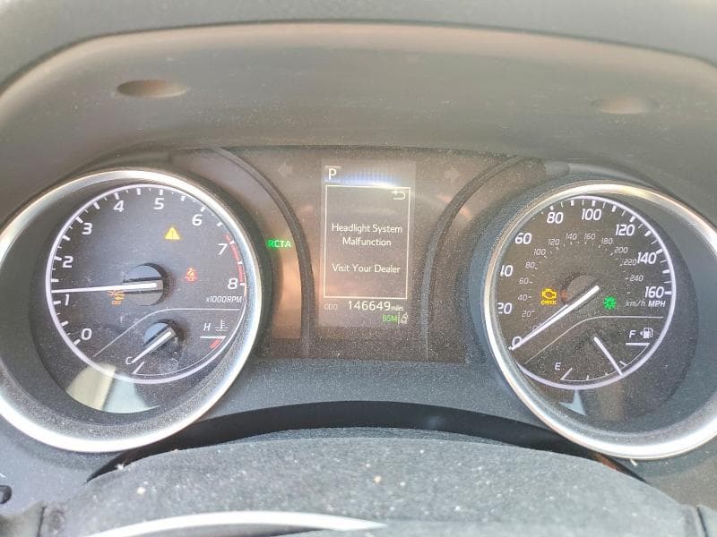 2019 TOYOTA CAMRY SE SE 9