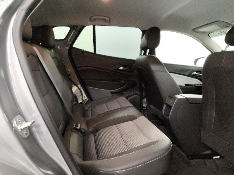 2025 CHEVROLET TRAX 12