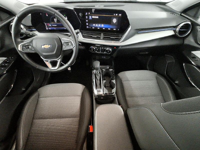 2025 CHEVROLET TRAX 9