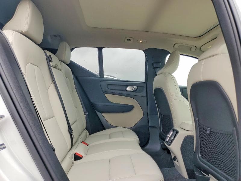 2026 VOLVO XC40 PLUS PLUS 11