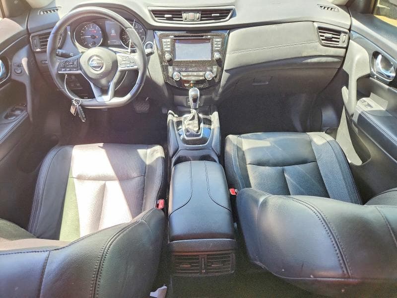 2017 NISSAN ROGUE SL 8