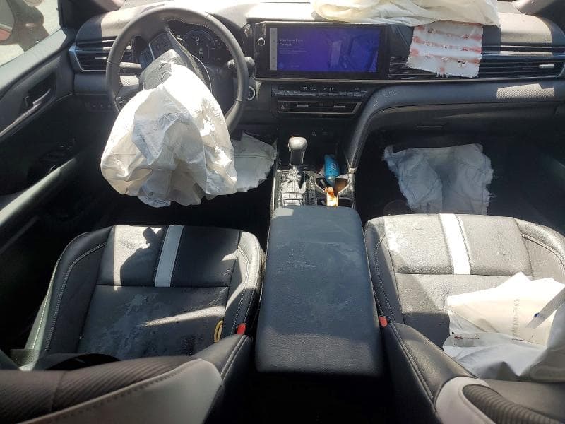 2025 TOYOTA CAMRY SE SE 8