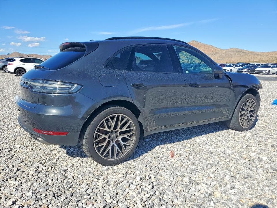 2019 PORSCHE MACAN 4