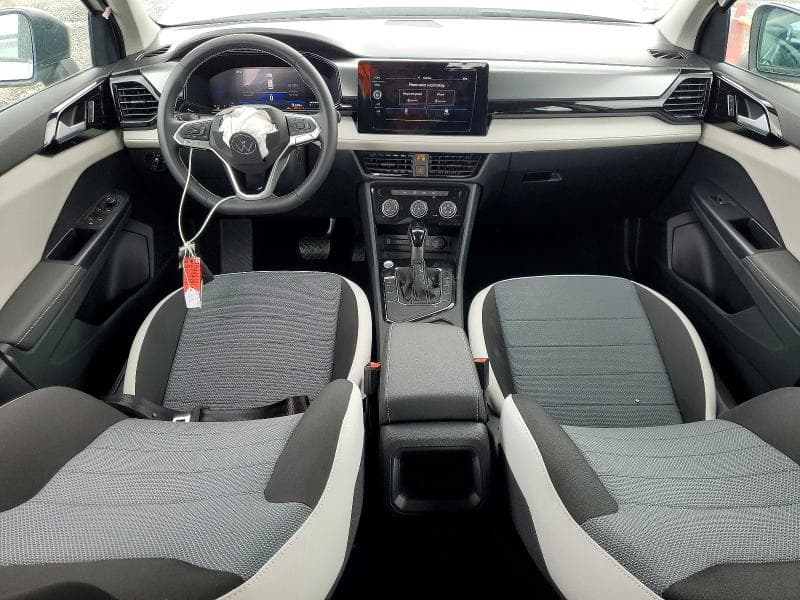 2025 VOLKSWAGEN TAOS S 8