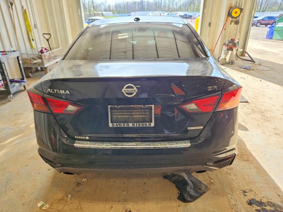 2022 NISSAN ALTIMA SR 6